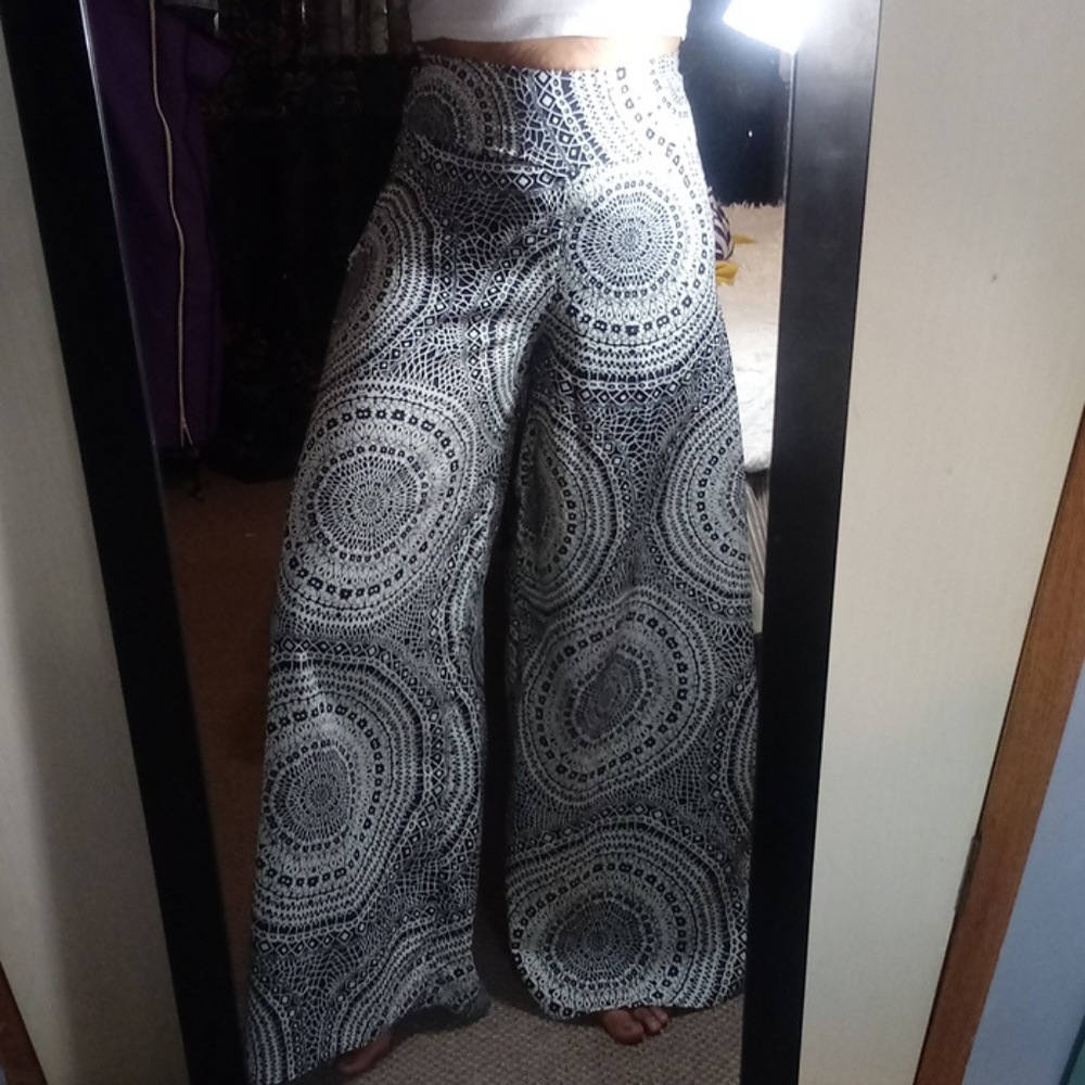 High waist black and white culottes